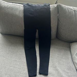 Postpartum Blanqi black leggings size M (never worn)